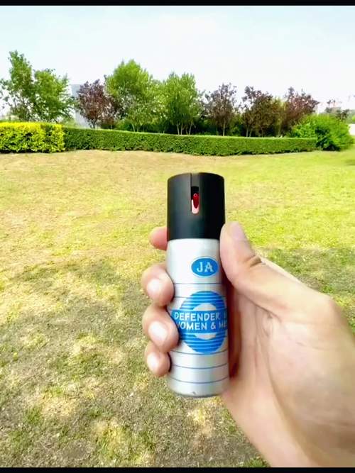 电梯泡美女防狼喷雾,女安全必备