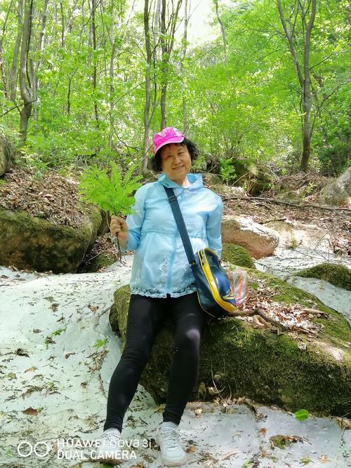 河南妇女毛深深的沟 WCD，采用天然乳胶制作，柔软舒适，贴合度高，让你感受前所未有的舒适体验