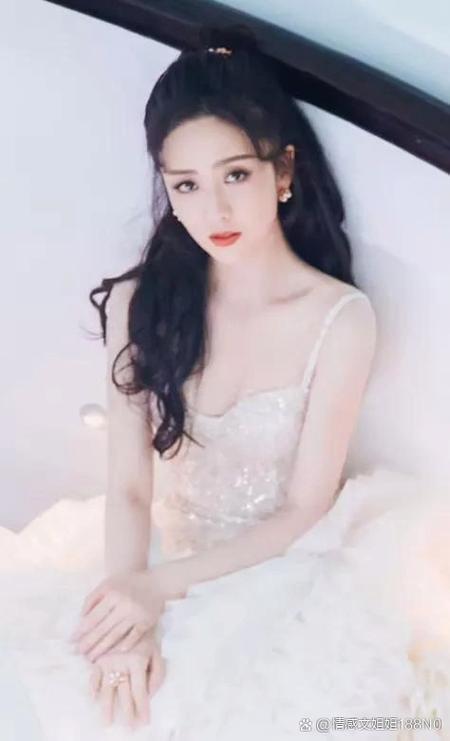 蜜桃女人网,打造时尚魅力女的购物天堂